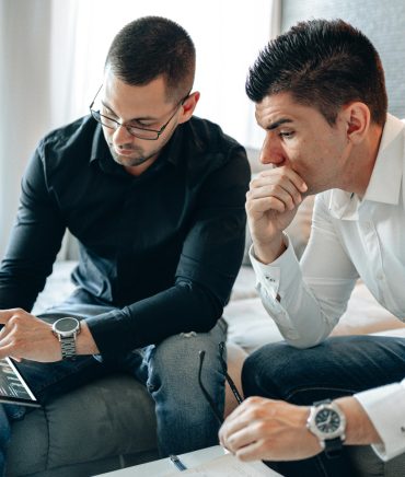 pexels-alphatradezone-5833775